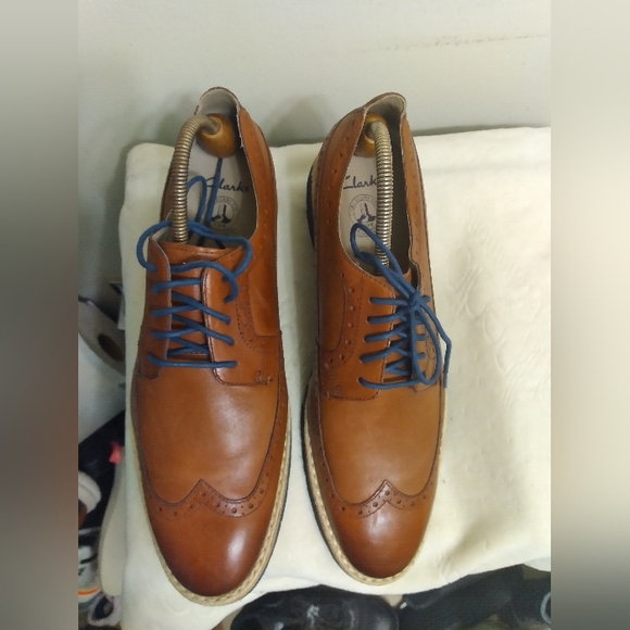 Clarks Men's Brown Leather Brogues sz 36 blue laces, blue soles - Picture 1 of 16